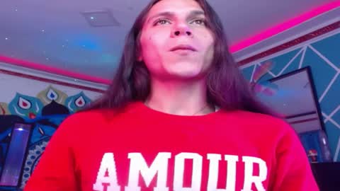 Snapshot of chico_explosivo chatting on May 4, 1:34 am chico_explosivo online show from May 4, 1:34 am