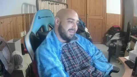 Snapshot of chicomallorca96 chatting on February 4, 10:32 am chicomallorca96 online show from February 4, 10:32 am