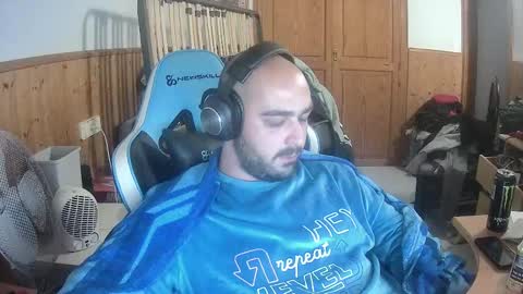 Snapshot of chicomallorca96 chatting on February 17, 6:48 pm chicomallorca96 online show from February 17, 6:48 pm