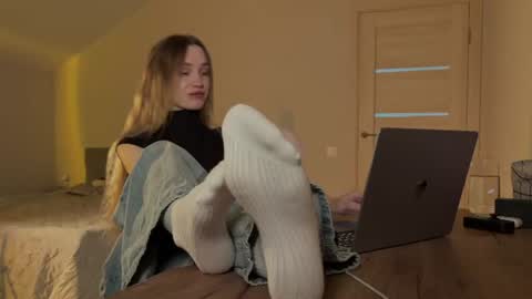 Snapshot of chillgoddess chatting on July 10, 10:07 am Goddess Vika - owner of all ur money online show from July 10, 10:07 am
