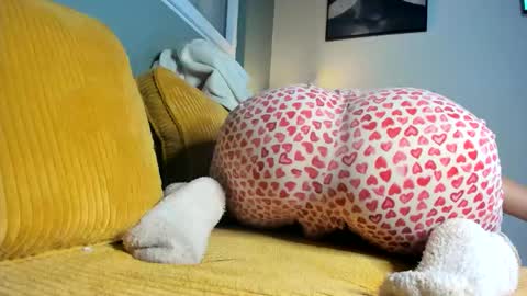 yoursensualparadise online show from October 17, 1:20 am