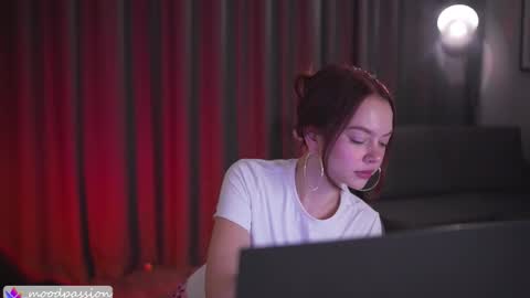 Snapshot of chillwithstacy chatting on September 25, 9:51 pm chillwithstacy online show from September 25, 9:51 pm