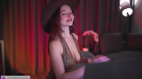 Snapshot of chillwithstacy chatting on September 28, 7:30 pm chillwithstacy online show from September 28, 7:30 pm
