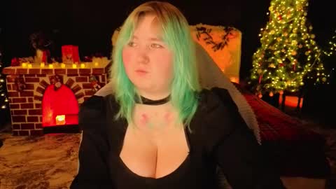 Snapshot of chimberwol chatting on December 4, 3:05 am Chim-Chim online show from December 4, 3:05 am