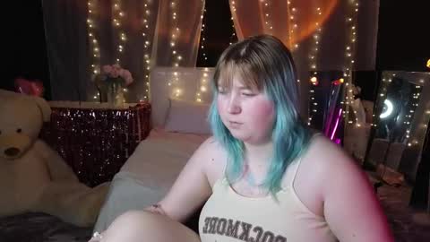 Snapshot of chimberwol chatting on February 26, 8:57 am Chim-Chim online show from February 26, 8:57 am