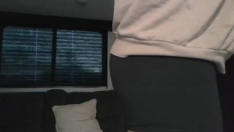 Snapshot of chipdougie chatting on April 15, 12:23 pm Chip Dougie online show from April 15, 12:23 pm