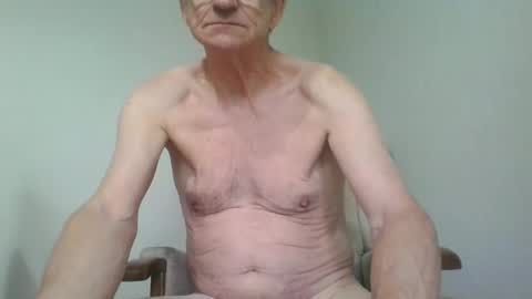 chipper341596 online show from April 16, 7:53 am