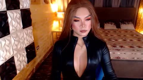 Franching Lee online show from February 6, 9:07 pm