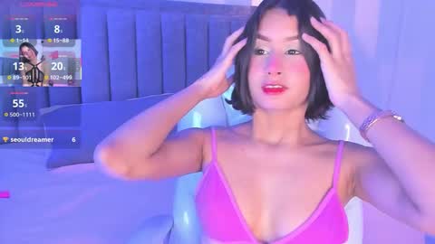 C H L O E  online show from September 13, 3:01 pm