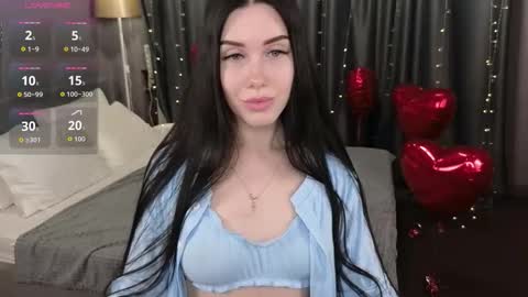 Snapshot of chloe___davis chatting on February 14, 12:29 am Chloe online show from February 14, 12:29 am