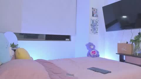 Snapshot of chloe__daviss chatting on February 26, 7:18 am CHLOE online show from February 26, 7:18 am