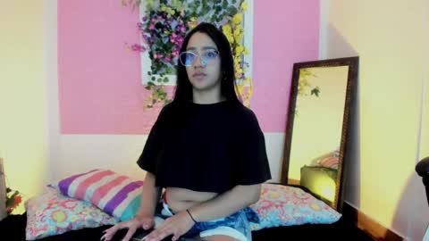 Chloe Skye online show from April 15, 7:43 pm