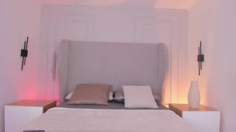 Chloe online show from November 16, 12:33 pm