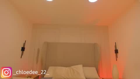 Snapshot of chloe_dee_ chatting on February 7, 11:47 am Chloe online show from February 7, 11:47 am