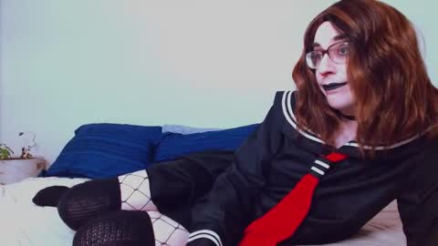 Snapshot of chloe_dusk chatting on September 23, 4:04 am your gal chlo online show from September 23, 4:04 am