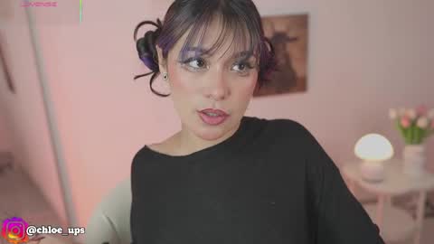 Snapshot of chloe_evans12 chatting on May 31, 5:48 am Chloe online show from May 31, 5:48 am
