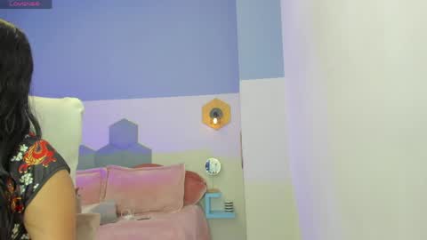 Chloe online show from April 18, 3:16 pm