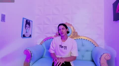 chloe online show from November 21, 9:57 pm