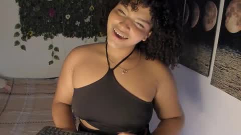 chloe_kisses online show from March 7, 12:02 pm