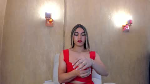 chloe_luxury online show from March 28, 3:00 pm