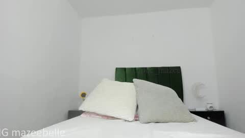 Snapshot of chloe_mazee chatting on October 29, 3:25 pm Chloe Maze online show from October 29, 3:25 pm