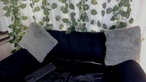 Snapshot of chloe_petite2 chatting on May 2, 7:08 pm Chloe online show from May 2, 7:08 pm