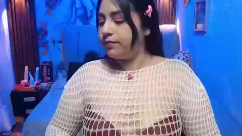 chloe_smith5 online show from March 20, 2:33 pm