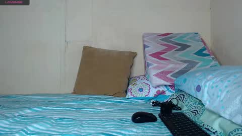 Snapshot of chloe_vahos chatting on January 16, 9:40 pm Chloe online show from January 16, 9:40 pm