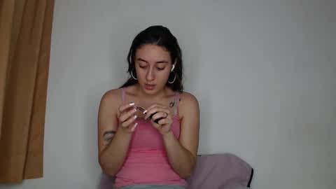 Snapshot of chloe_vahos chatting on September 26, 10:47 pm Chloe online show from September 26, 10:47 pm