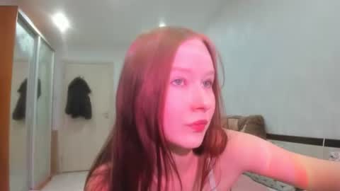chloe wifey online show from November 4, 4:39 pm