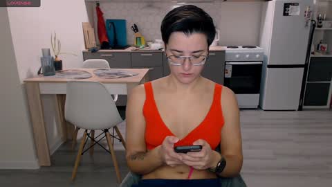 Eva and Sandra online show from December 6, 10:27 am