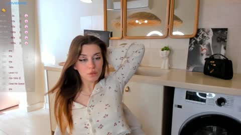 Megan and Jeniffer online show from February 5, 10:19 am