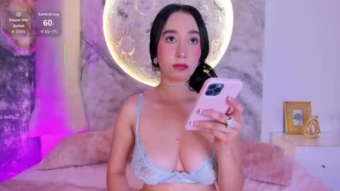 chloegils online show from January 15, 2:54 pm