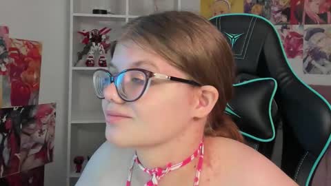 ChloeHalses online show from January 14, 5:13 am