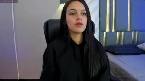 Snapshot of chloeharper_ chatting on April 23, 11:42 am Chloe Harper online show from April 23, 11:42 am