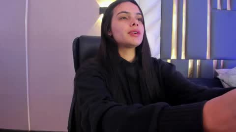 Snapshot of chloeharper_ chatting on May 15, 11:50 am Chloe Harper online show from May 15, 11:50 am