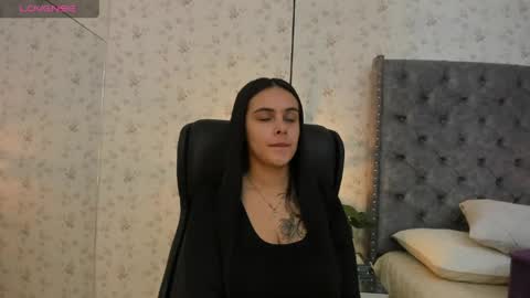Snapshot of chloeharper_ chatting on May 28, 11:40 am Chloe Harper online show from May 28, 11:40 am