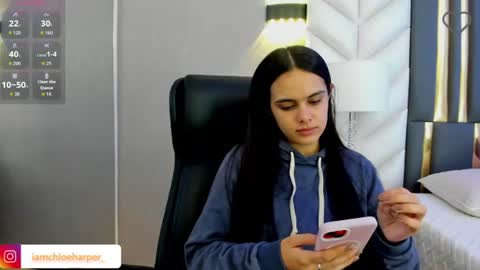 Snapshot of chloeharper_ chatting on July 2, 11:49 am Chloe Harper online show from July 2, 11:49 am