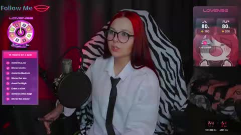 Chloe online show from October 1, 3:07 pm