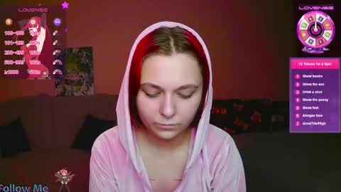 Chloe online show from November 24, 1:11 pm