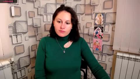 Snapshot of chloejill_ chatting on October 4, 9:29 am Chloe online show from October 4, 9:29 am