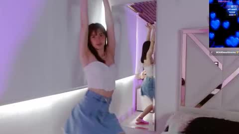 Chloe online show from October 7, 3:31 pm