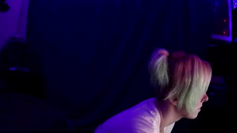 Chloekissxo online show from November 6, 2:34 am