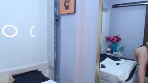 Snapshot of chloemartini_ chatting on December 27, 6:35 am ChloeSignup For Free Join my Fan Club online show from December 27, 6:35 am