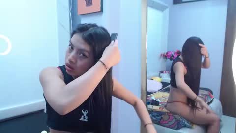 Snapshot of chloemartini_ chatting on January 22, 6:31 am ChloeSignup For Free Join my Fan Club online show from January 22, 6:31 am