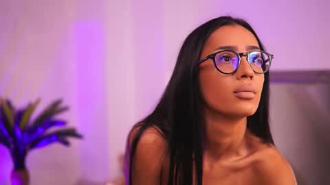 Chlo online show from September 21, 5:42 am