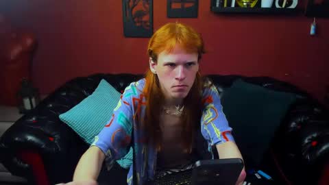 Chloe online show from May 17, 1:29 pm