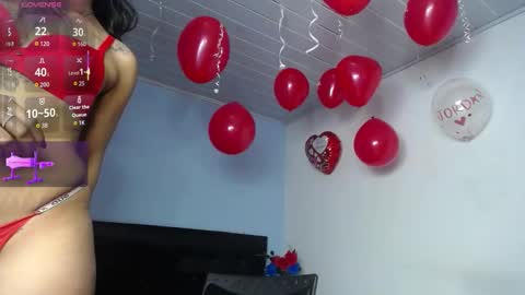 chloewills_ online show from February 18, 3:41 pm