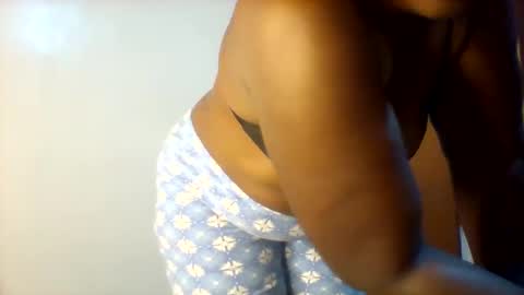 Snapshot of chocobabe002 chatting on February 22, 7:45 pm chocobabe002 online show from February 22, 7:45 pm