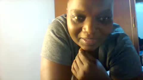 Snapshot of chocobabe002 chatting on March 1, 7:05 pm chocobabe002 online show from March 1, 7:05 pm